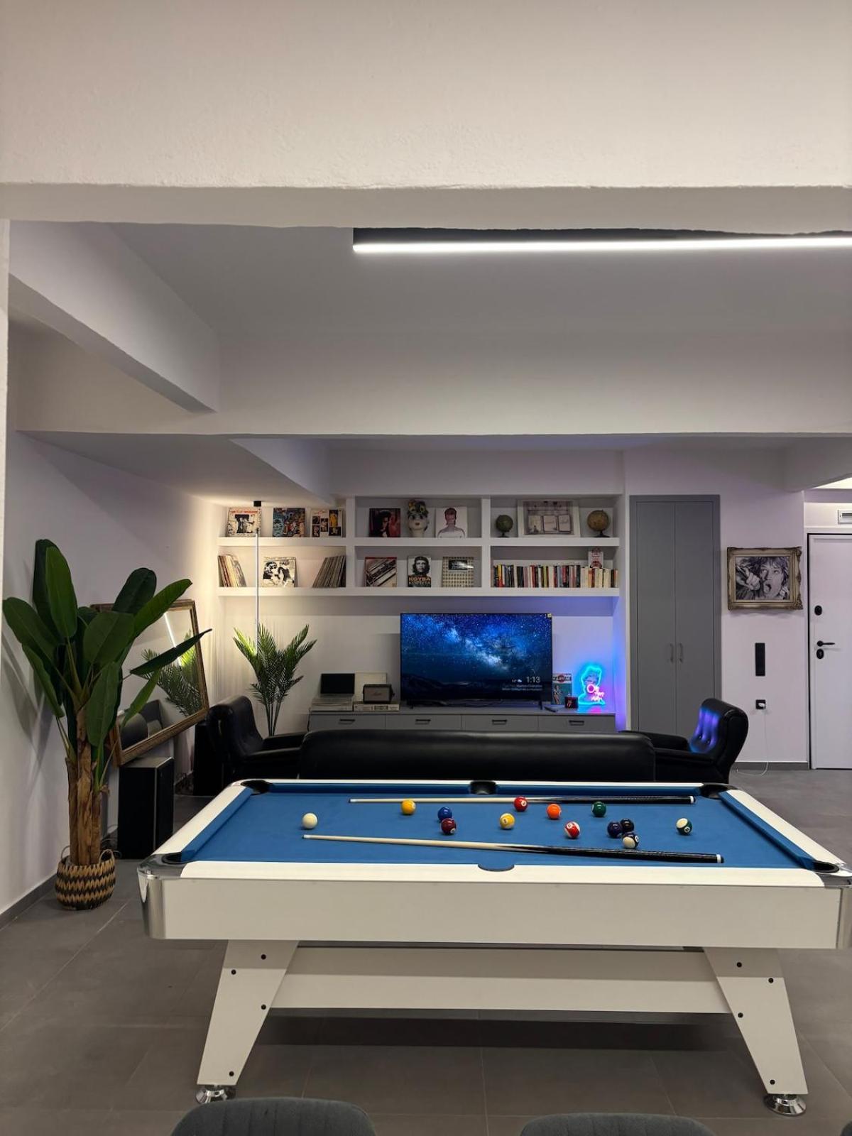 Rock N Roll Apartment, Downtown Apartment *