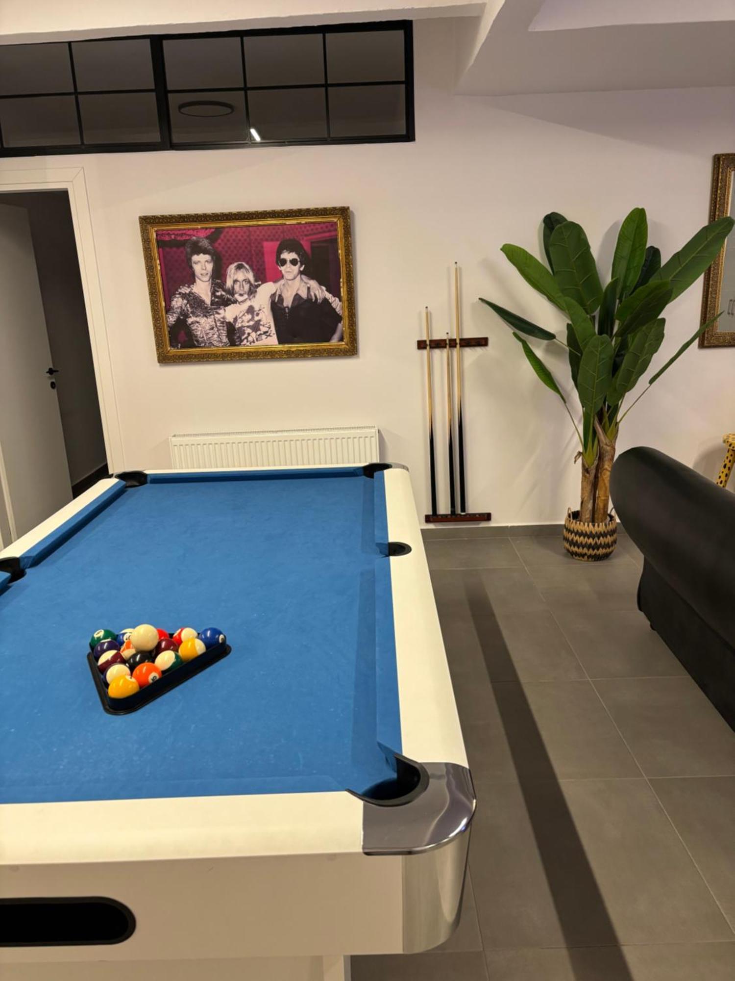 Rock N Roll Apartment, Downtown Apartment